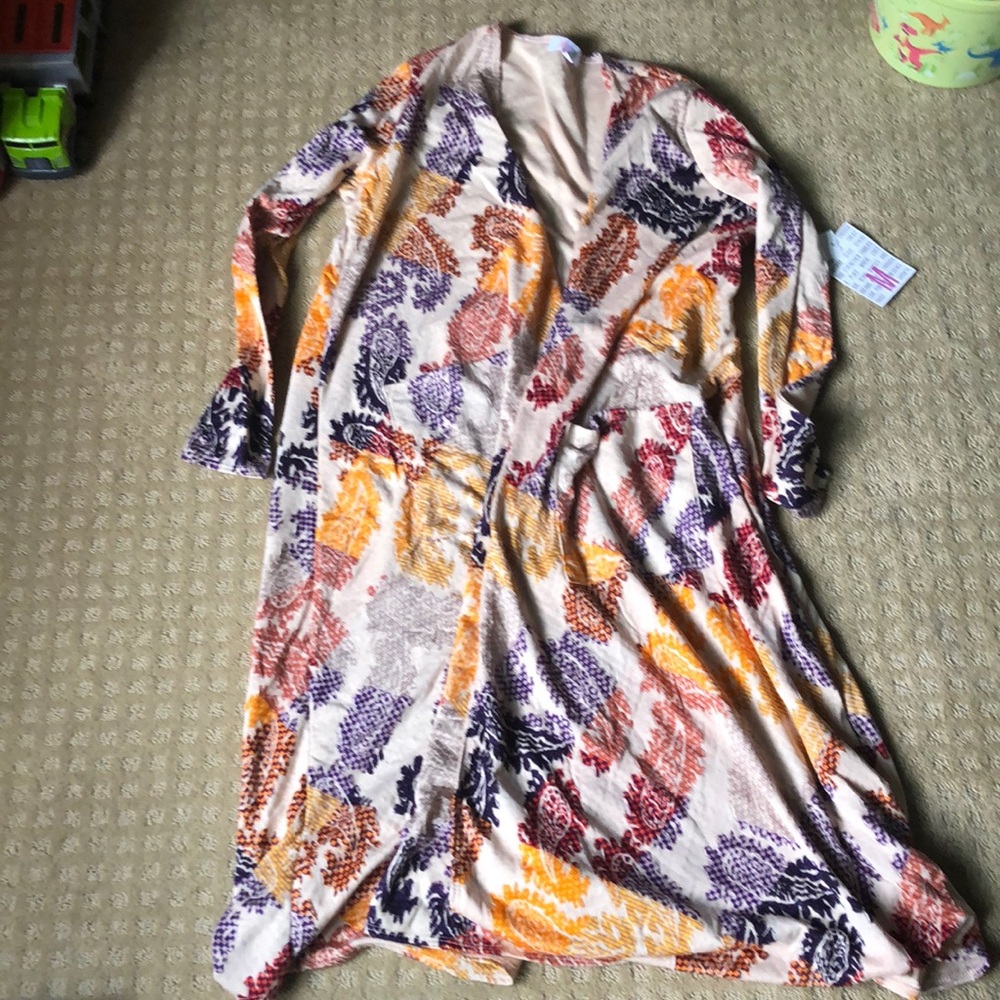 BNWT Lularoe Sarah - Medium